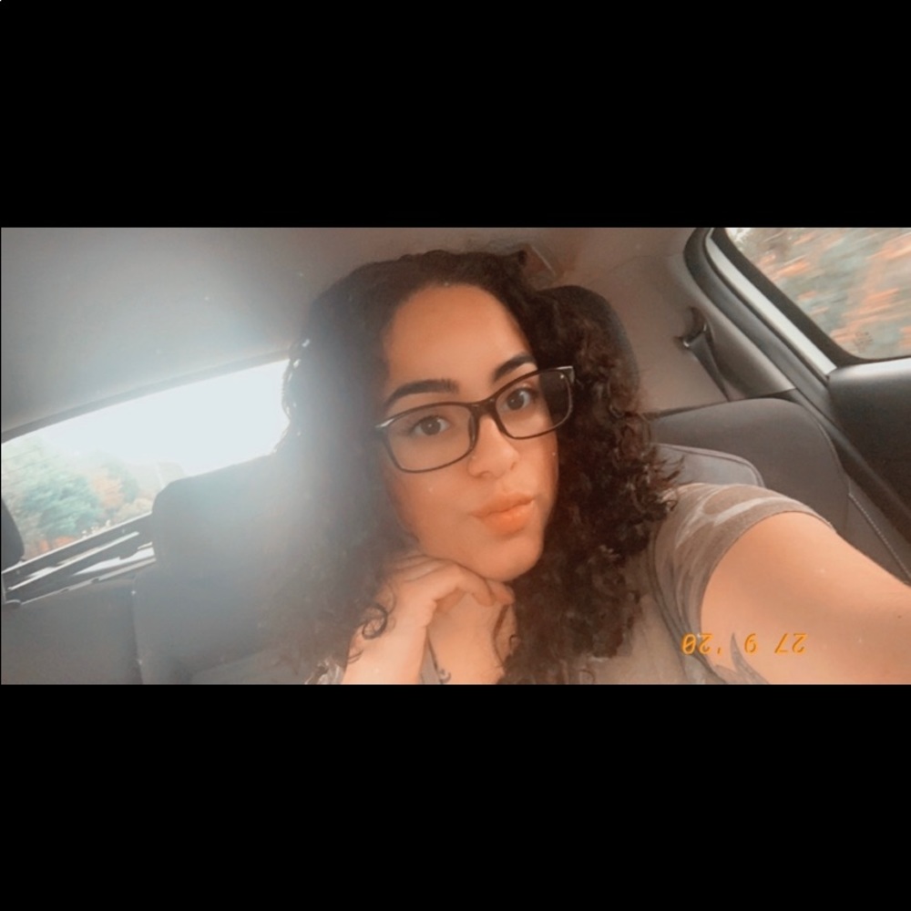 Meet your Posher, Gabby